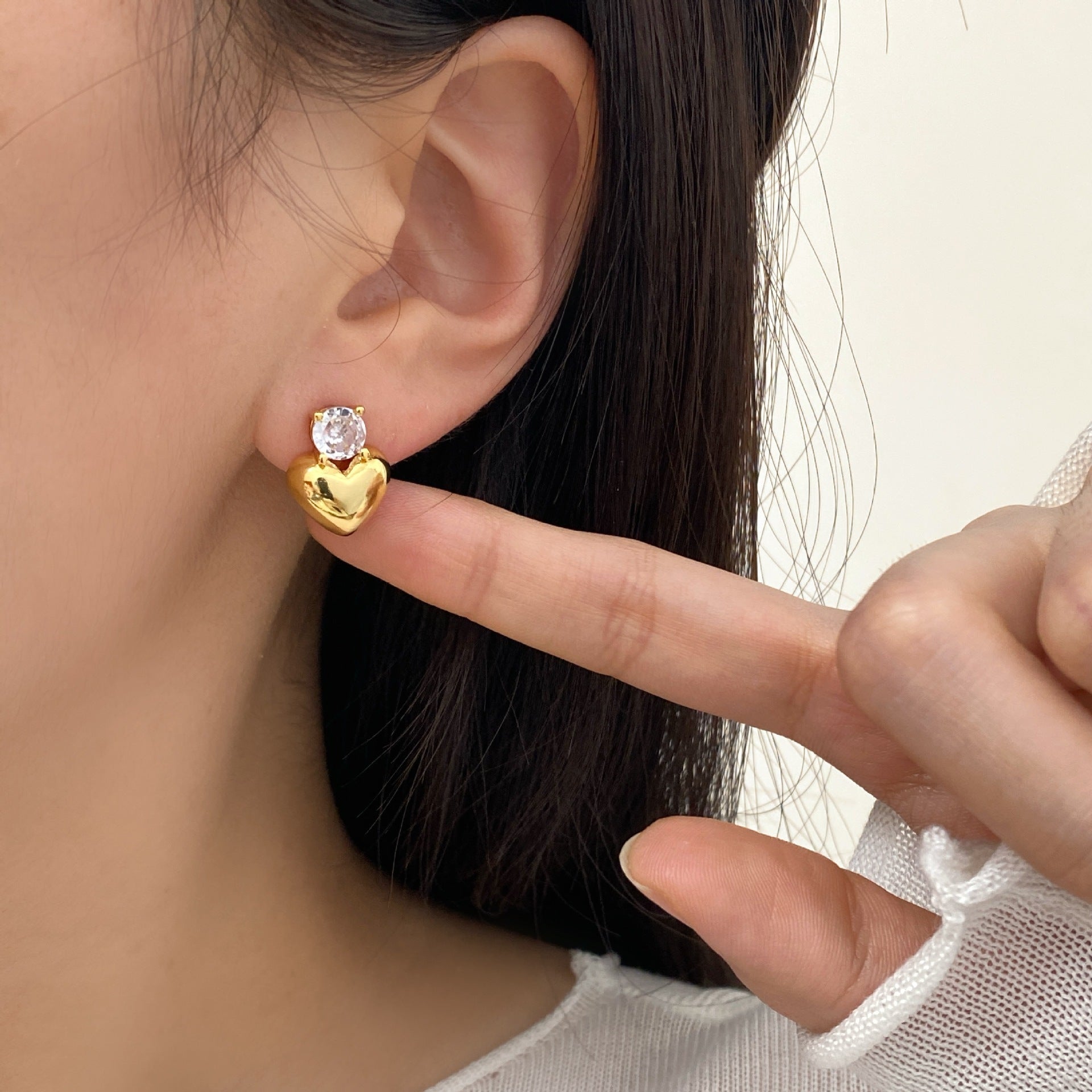 Glossy 3D Heart Earrings Exquisite No-piercing Clip-ons eprolo