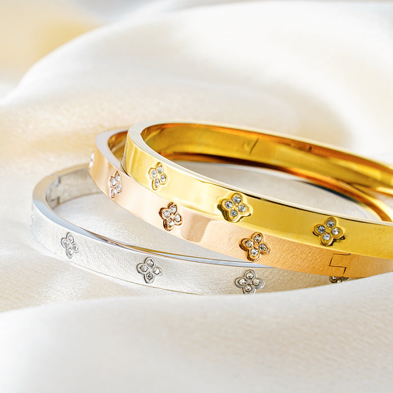 European And American Four-leaf Clover Diamond Bracelet eprolo