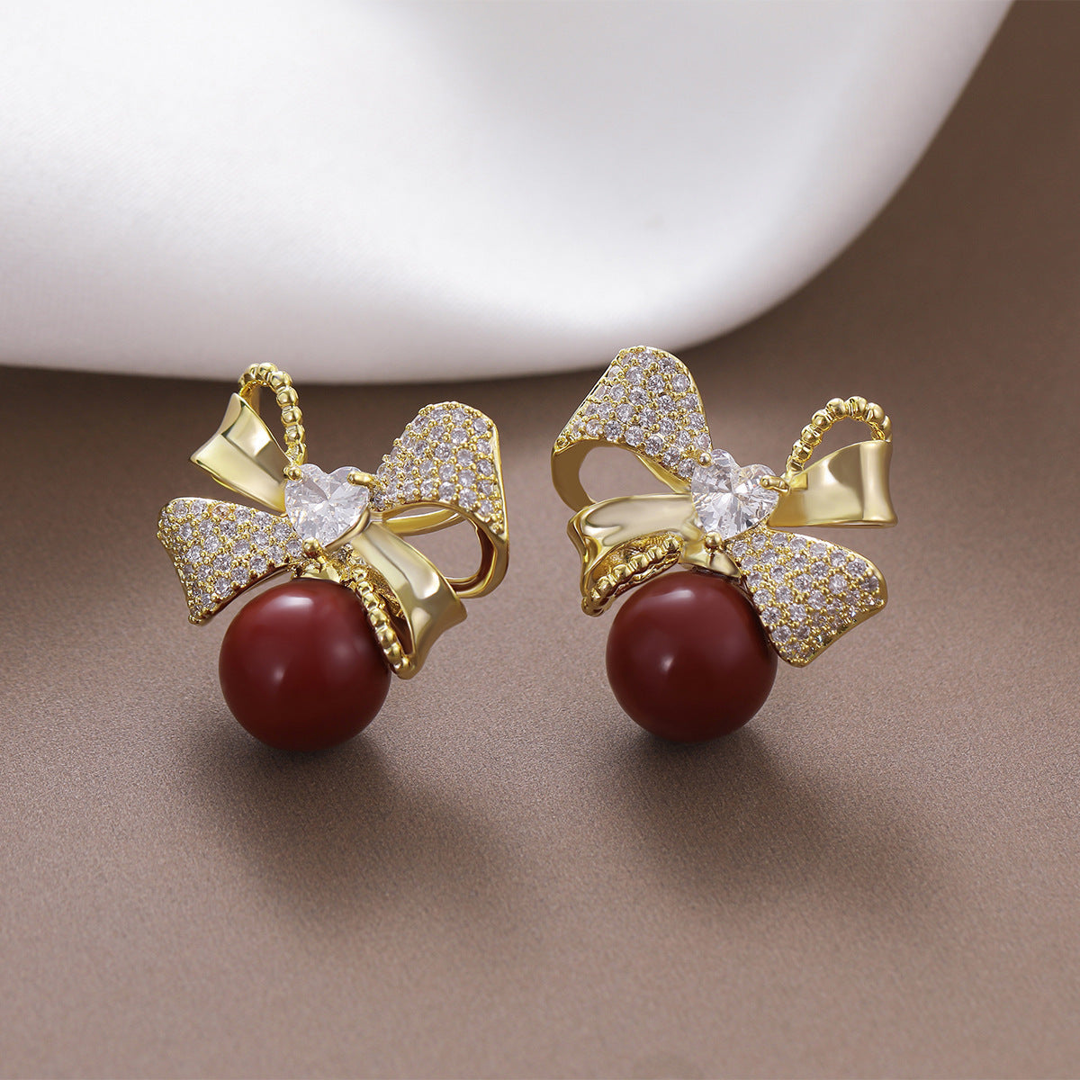 Beizhu Zircon Gold Plated High Color Preserving Earrings eprolo