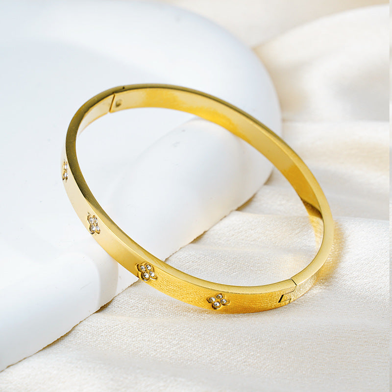 European And American Four-leaf Clover Diamond Bracelet eprolo